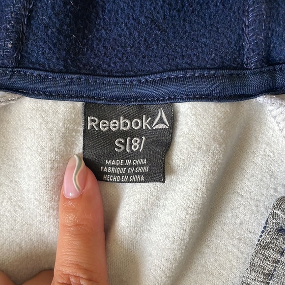 Kids Reebok sweater - Picture 3 of 4